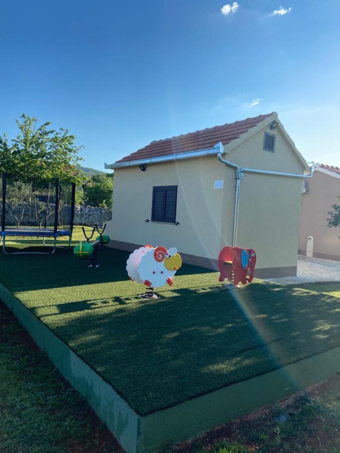 Radosic  Vacation House Radosic מראה חיצוני תמונה