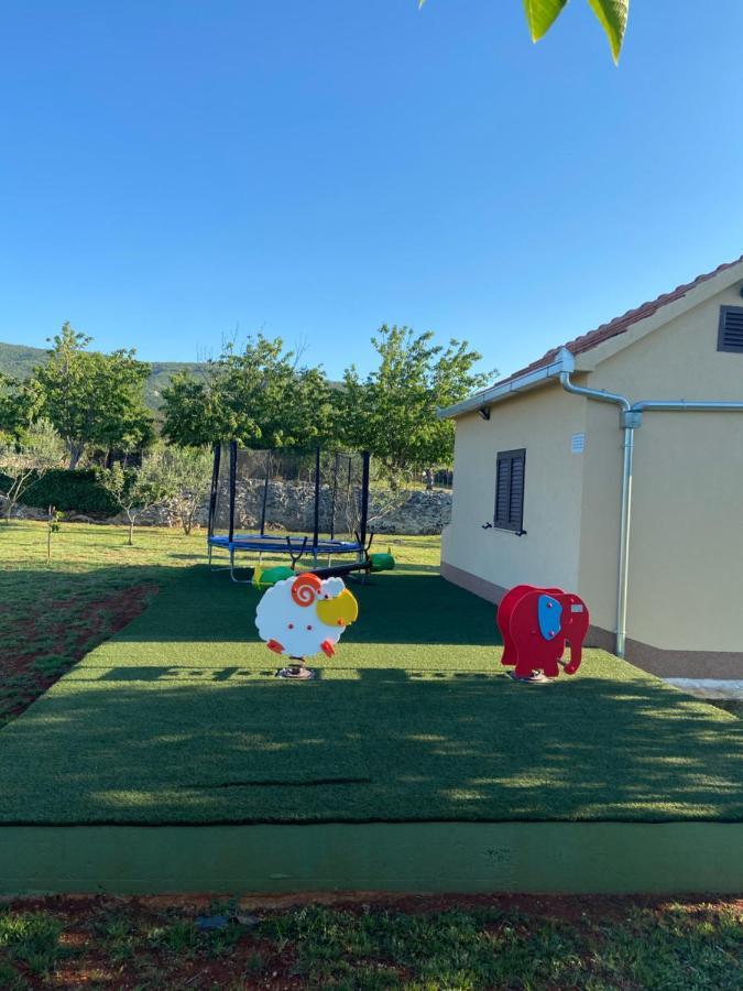 Radosic  Vacation House Radosic מראה חיצוני תמונה