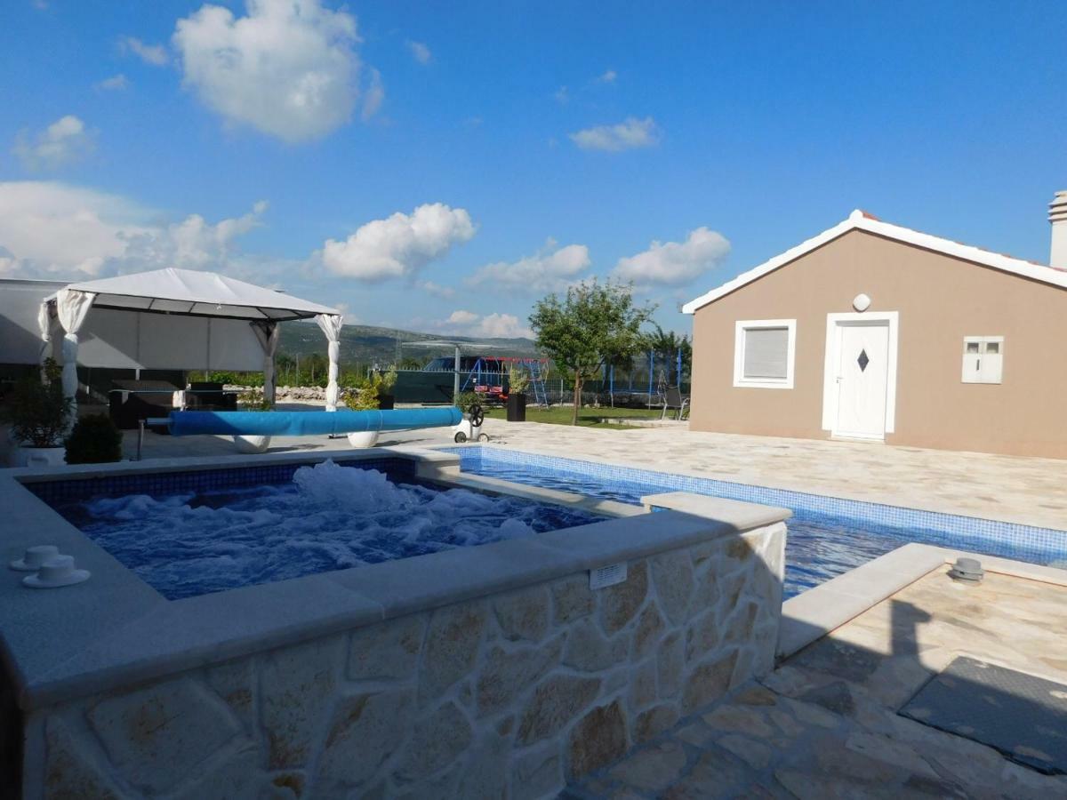 Radosic  Vacation House Radosic מראה חיצוני תמונה